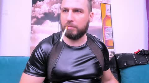 Snapshot of armandosteel chatting on 01.04.25 Armando online show from 01.04.25