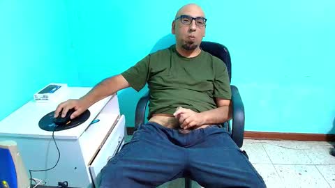 arnelux72 online show from 11.25.25