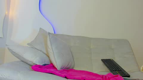 Snapshot of arohomlester_ chatting on 05.07.26 ARON online show from 05.07.26