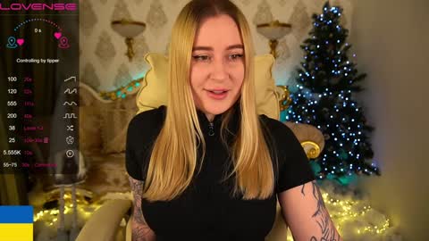 Snapshot of arolinanight chatting on 01.03.25 AROLINA online show from 01.03.25