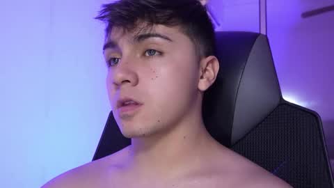 aron__cooper online show from 11.04.25