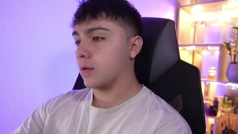 Snapshot of aron__cooper chatting on 02.14.26 aron__cooper online show from 02.14.26