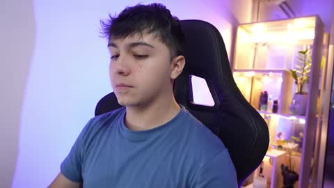 Snapshot of aron__cooper chatting on 02.26.26 aron__cooper online show from 02.26.26