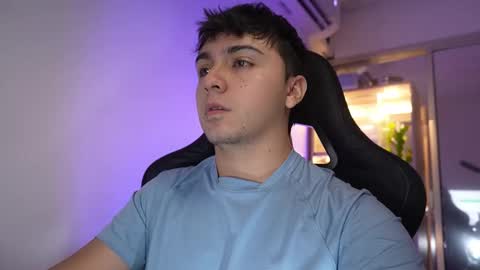 Snapshot of aron__cooper chatting on 03.15.26 aron__cooper online show from 03.15.26