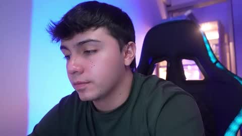 Snapshot of aron__cooper chatting on 03.19.26 aron__cooper online show from 03.19.26