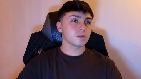 Snapshot of aron__cooper chatting on 08.02.26 aron__cooper online show from 08.02.26