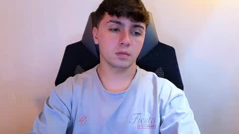 Snapshot of aron__cooper chatting on 08.06.26 aron__cooper online show from 08.06.26