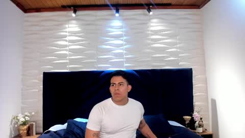 Snapshot of aron_nash chatting on 07.15.26 Aron online show from 07.15.26