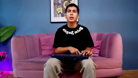 Snapshot of aron_pulse chatting on 01.16.26 aron_pulse online show from 01.16.26