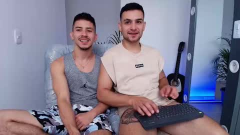 Snapshot of aron_santoro1 chatting on 10.29.25 Aron Santoro online show from 10.29.25