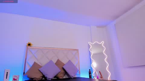  your aron  online show from 01.11.25