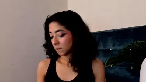 Snapshot of aronandmoli chatting on 06.20.26 aronandmoli online show from 06.20.26