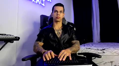 Snapshot of arondark chatting on 02.15.25 DarkMaster online show from 02.15.25