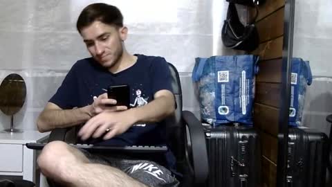 Aron G Franco online show from 11.17.25