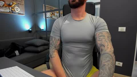 AronGrant online show from 02.08.25