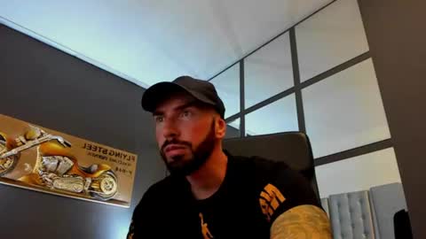 Snapshot of arongrant chatting on 07.11.26 AronGrant online show from 07.11.26