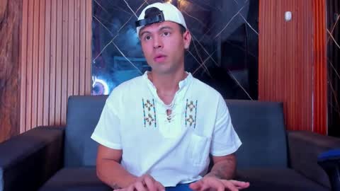 Aroon   online show from 11.03.25