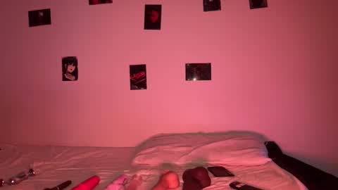 Snapshot of arrabellarome chatting on 12.21.25 Arrabella online show from 12.21.25