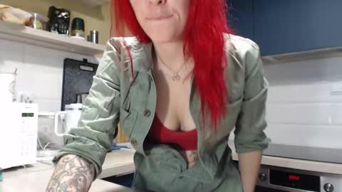 arri_ella online show from 12.03.25