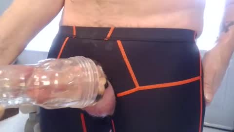 Snapshot of arrianbehead chatting on 03.05.25 workingboy online show from 03.05.25