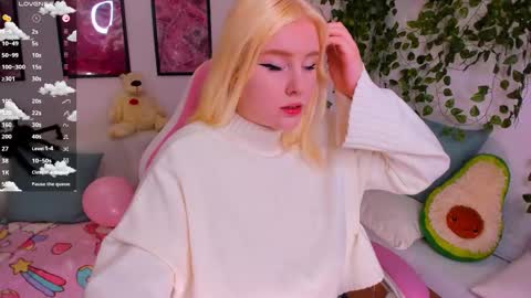 Snapshot of art_lovee_ chatting on 02.10.26 art_lovee_ online show from 02.10.26