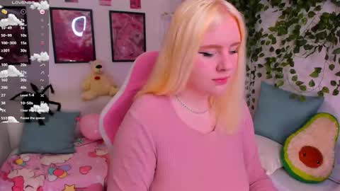 Snapshot of art_lovee_ chatting on 02.14.26 art_lovee_ online show from 02.14.26