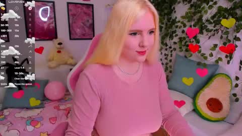 Snapshot of art_lovee_ chatting on 02.21.26 art_lovee_ online show from 02.21.26