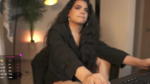 Chloe  online show from 04.27.26