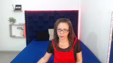 Snapshot of artemiza_love_ chatting on 02.12.25 artemiza online show from 02.12.25