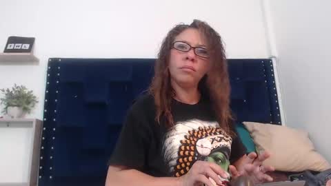 Snapshot of artemiza_love_ chatting on 02.18.25 artemiza online show from 02.18.25