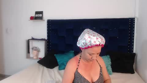 Snapshot of artemiza_love_ chatting on 02.24.25 artemiza online show from 02.24.25