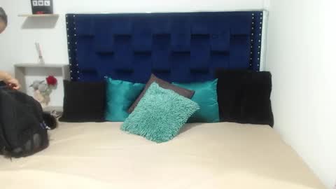 Snapshot of artemiza_love_ chatting on 03.11.25 artemiza online show from 03.11.25