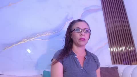 Snapshot of artemiza_love_ chatting on 09.23.25 artemiza online show from 09.23.25