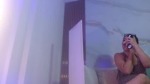 Snapshot of artemiza_love_ chatting on 09.28.25 artemiza online show from 09.28.25