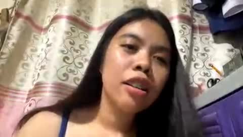 Layla online show from 01.19.26