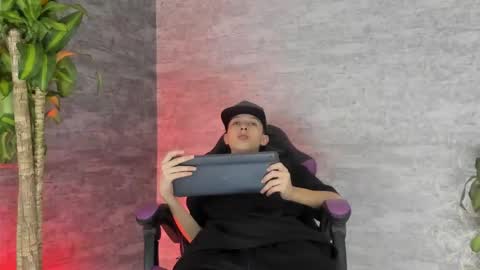 Snapshot of arthurcox_ chatting on 09.21.25 arthurcox_ online show from 09.21.25