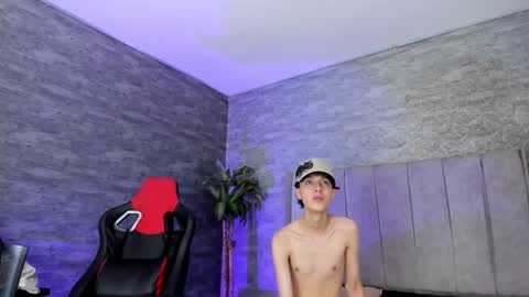 Snapshot of arthurcox_ chatting on 01.11.26 arthurcox_ online show from 01.11.26