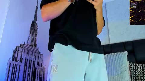 Snapshot of arthurlam chatting on 11.13.25 Arthur online show from 11.13.25