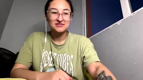 Mia  online show from 04.02.26