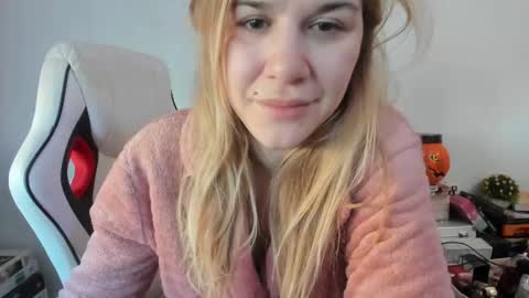 MIA online show from 02.05.25