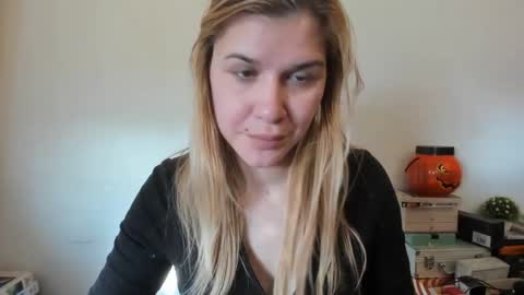 MIA online show from 02.08.25