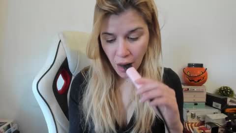 MIA online show from 02.09.25