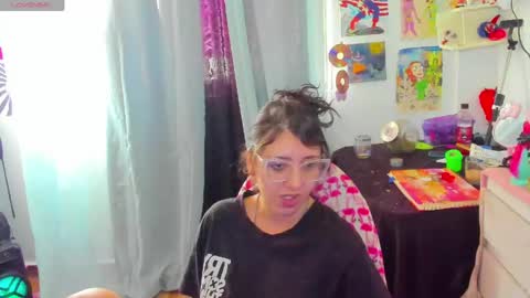 Snapshot of artsycherry chatting on 05.18.26 Isabella Cherry online show from 05.18.26