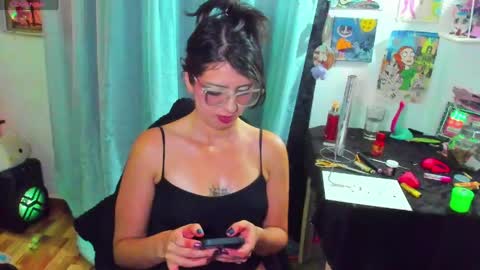 Snapshot of artsycherry chatting on 05.28.26 Isabella Cherry online show from 05.28.26