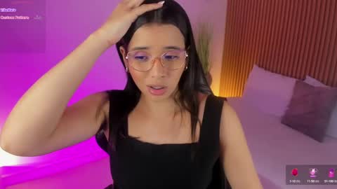 Snapshot of arya_ruiz chatting on 12.28.24 Arya online show from 12.28.24