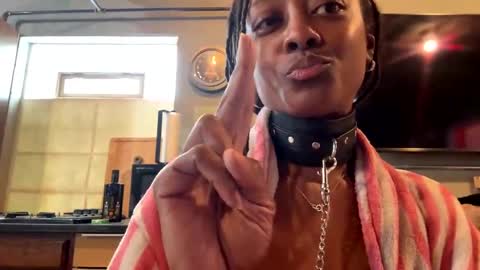 Snapshot of aryka3333 chatting on 01.29.25 Aryka online show from 01.29.25