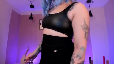 Asami  online show from 12.20.25