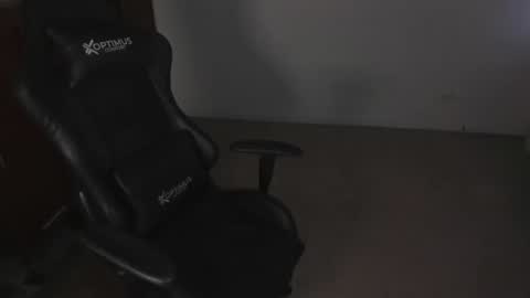 ash_smith1 online show from 12.12.24