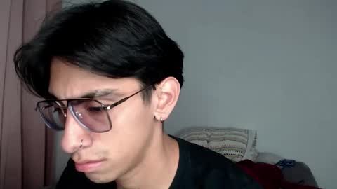 Snapshot of ash_v1 chatting on 11.11.25 Ash online show from 11.11.25