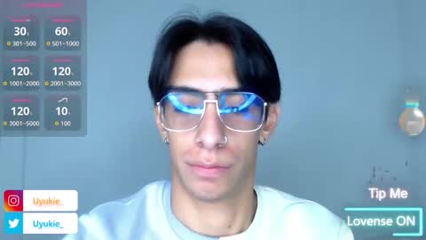 Snapshot of ash_v1 chatting on 11.30.25 Ash online show from 11.30.25